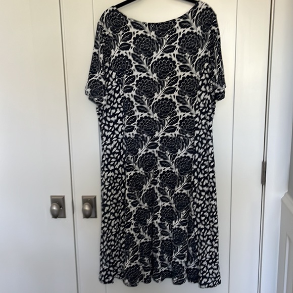 Boden navy knit dress - Picture 6 of 10